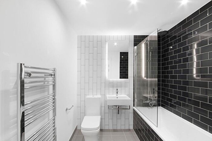 2 Bedroom Apartment To Rent In Pinnacle House, Royal Wharf, London, E16