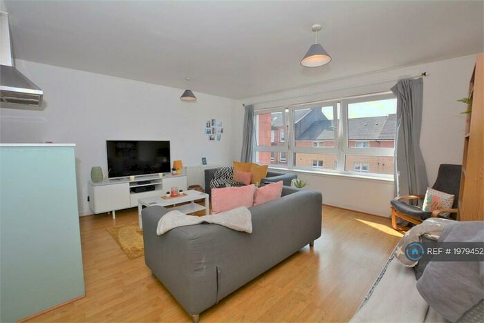 2 Bedroom Flat To Rent In Finlay Drive, Glasgow, G31
