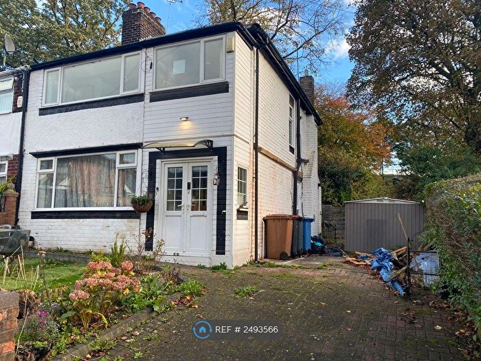 3 Bedroom Semi-Detached House To Rent In Castlemoor Avenue, Salford, M7