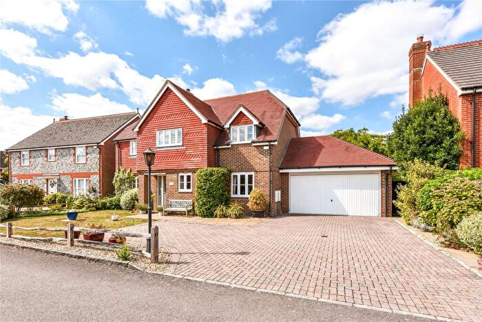 4 Bedroom Detached House For Sale In Copper Beech Drive, Tangmere, Chichester, West Sussex, PO20