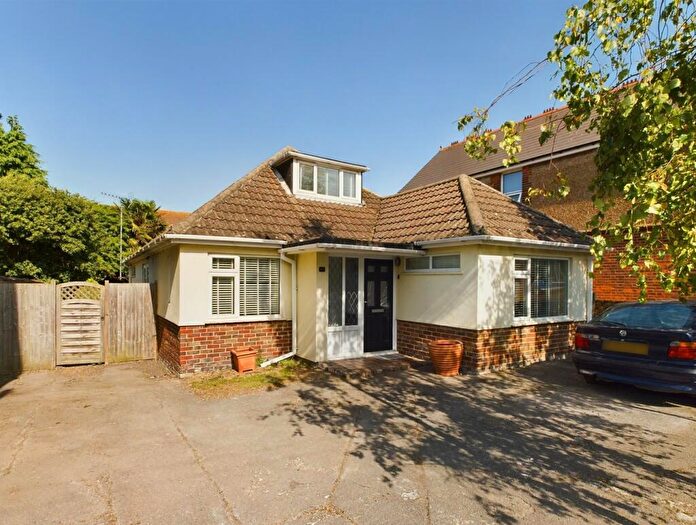 4 Bedroom Detached Bungalow For Sale In Beacon Road, Broadstairs, CT10