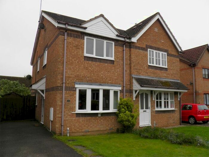 3 Bedroom Semi-Detached House To Rent In Aveland Close, Bourne, PE10