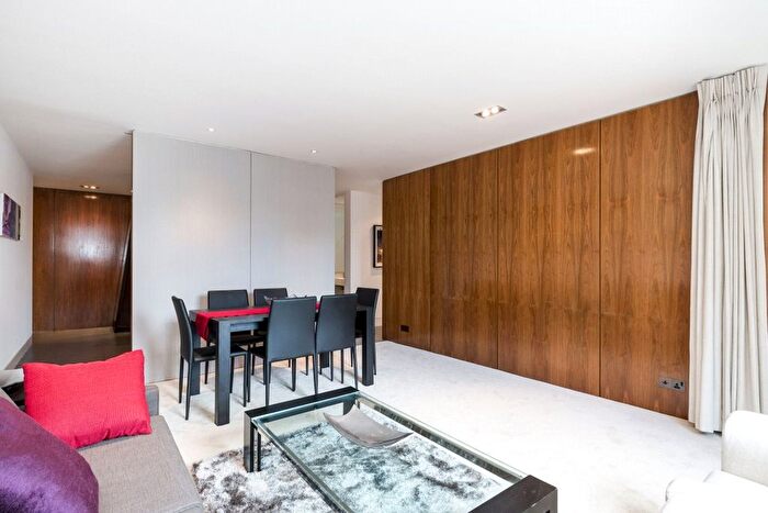 2 Bedroom Flat For Sale In Iverna Gardens, London, W8