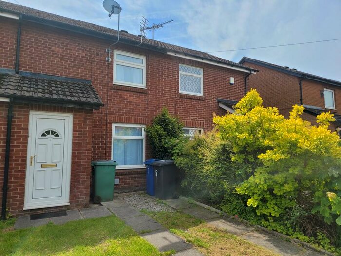 2 Bedroom Town House To Rent In Holly Fold, Whitefield, Manchester, M45