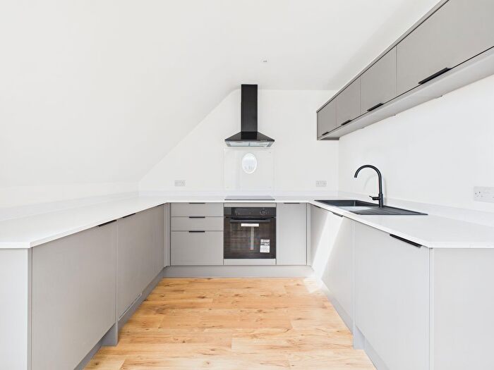 1 Bedroom Flat To Rent In Northcourt Road, Worthing, BN14