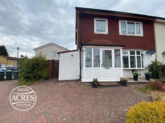 3 Bedroom Semi Detached House For Sale In Coniston Crescent, Birmingham, B43