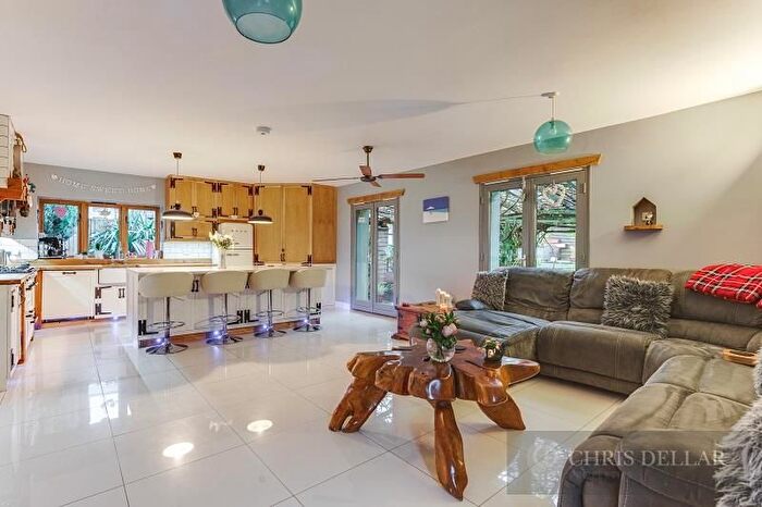 4 Bedroom Detached Bungalow For Sale In Hare Street Road, Buntingford, SG9