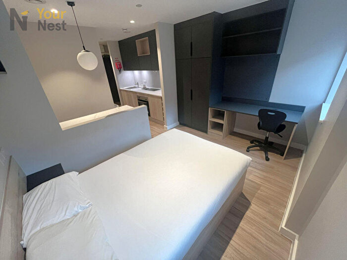 Studio To Rent In Classic Studio Midfloor, Briggate Studios, Leeds, LS1