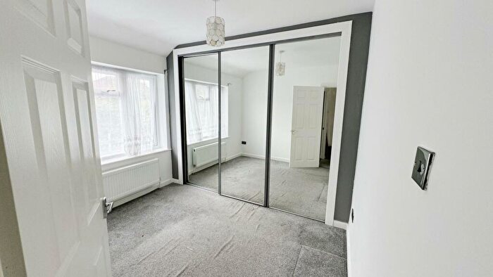 4 Bedroom Terraced House To Rent In Hydethorpe Avenue, Edmonton, N9