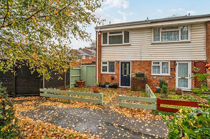 2 Bedroom End Of Terrace House For Sale In Woodhurst, Chatham, ME5