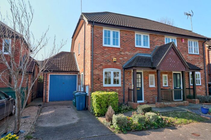 2 Bedroom Semi-Detached House To Rent In The Farthings, Amersham, Buckinghamshire, HP6