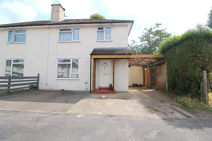 3 Bedroom Semi Detached House For Sale In Oaken Copse Crescent, Farnborough, Hampshire, GU14