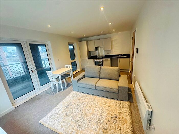 1 Bedroom Flat To Rent In Ordsall Lane, Salford, Greater Manchester, M5