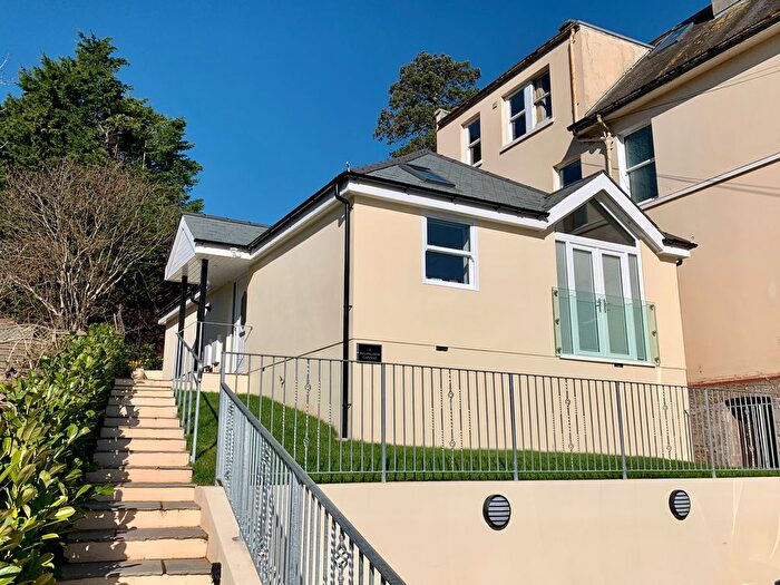 2 Bedroom Detached Bungalow To Rent In Hennapyn Road, Torquay, TQ2