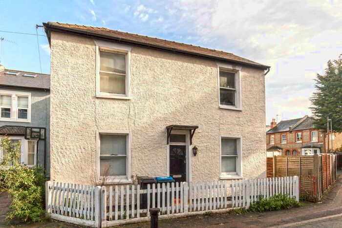 4 Bedroom Property To Rent In Grange Road, Kingston Upon Thames, KT1