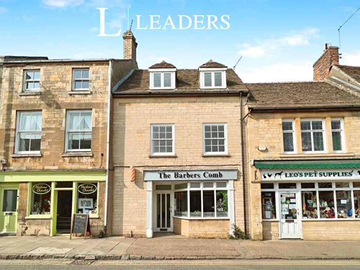 2 Bedroom Maisonette To Rent In Market Place, Oundle, PE8
