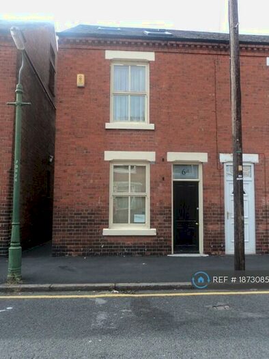 5 Bedroom Semi-Detached House To Rent In City Road Dunkirk, Nottingham, NG7