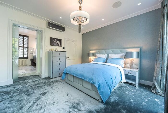 4 Bedroom Terraced House To Rent In Trevor Square, London, SW7