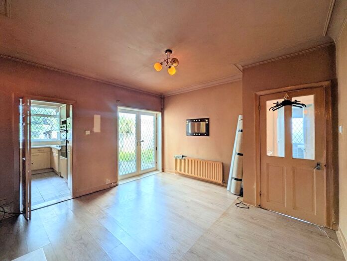 2 Bedroom Semi-detached Bungalow For Sale In Highfield Road, South Shields, NE34