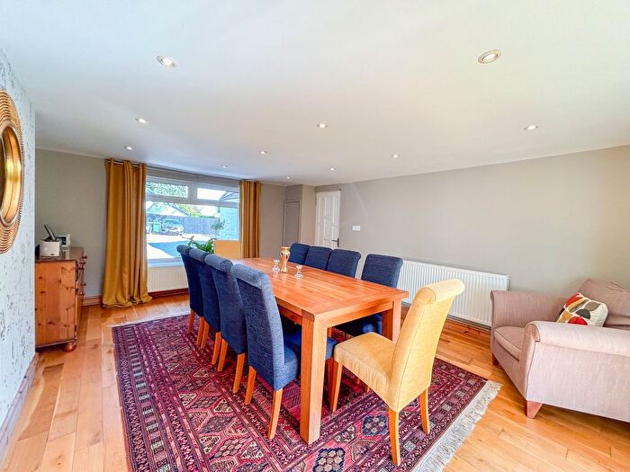 4 Bedroom Detached House For Sale In Newport Road, St. Mellons, CF3