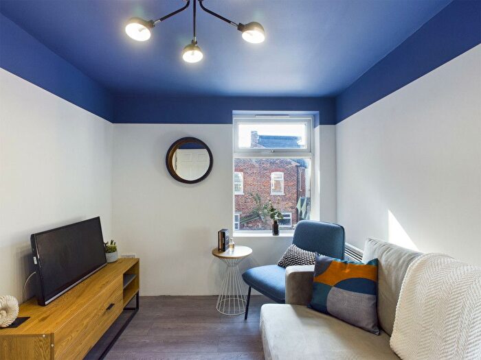 4 Bedroom Terraced House To Rent In Flat, Haydn Avenue, Manchester, M14