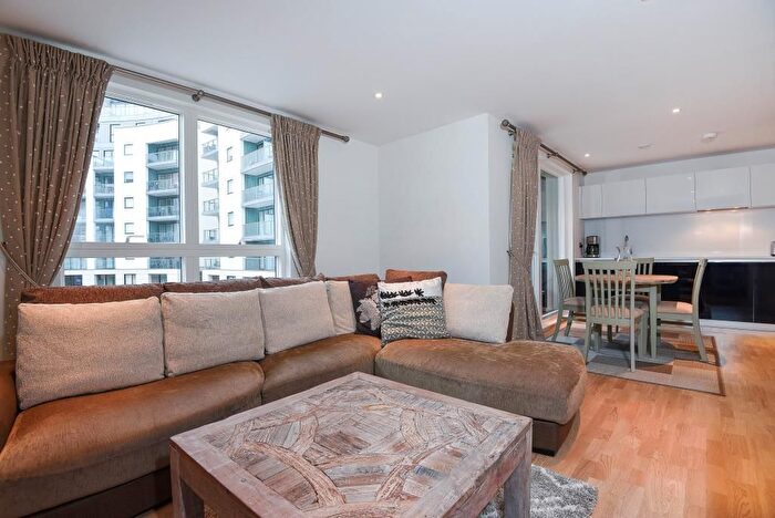 2 Bedroom Flat To Rent In Pump House Crescent, London, TW8