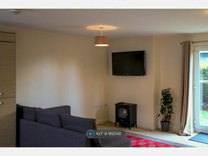 2 Bedroom Flat To Rent In Sweetpea Way, Cambridge, CB4