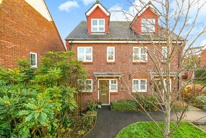 3 Bedroom Semi Detached House For Sale In Guildford, Surrey, GU4