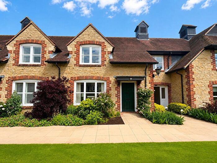 3 Bedroom Retirement Property For Sale In Penstones Court, Marlborough Lane, Stanford In The Vale, Faringdon, SN7