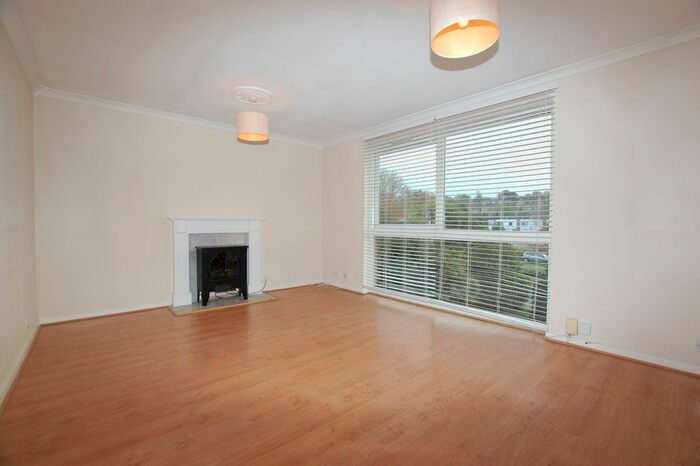 1 Bedroom Flat To Rent In Devis Court, Albemarle Road, Beckenham, BR3