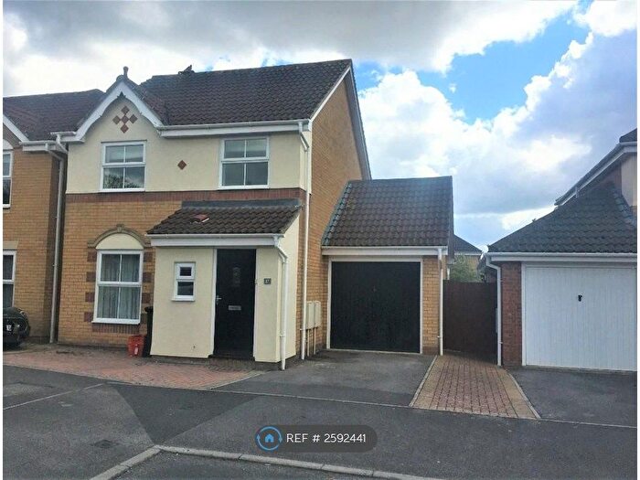 3 Bedroom Detached House To Rent In Longfellow Close, Swindon, SN25