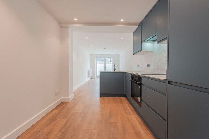 2 Bedroom End Of Terrace House To Rent In Methuen Street, Southampton, Hampshire, SO14