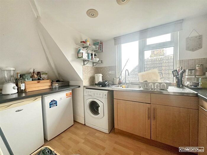 2 Bedroom Flat To Rent In Cromwell Road St Andrews Bristol, BS6