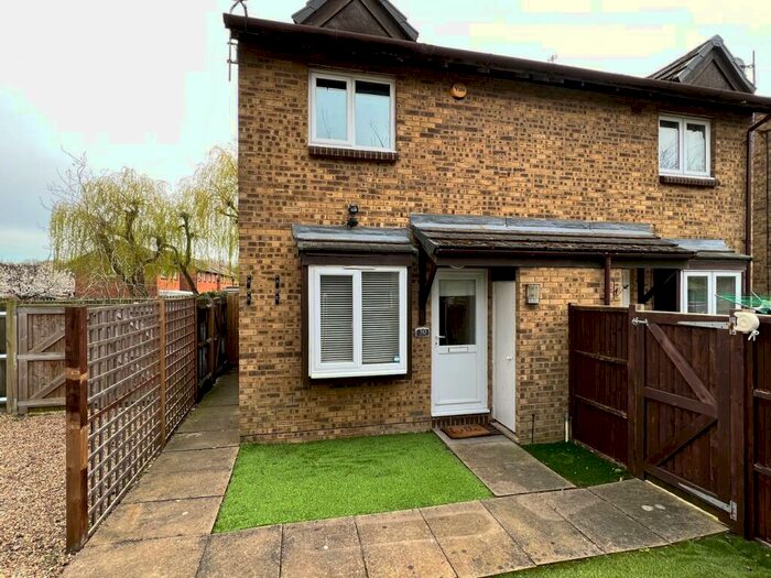 1 Bedroom Cluster House To Rent In Ramblers Way, Welwyn Garden City, AL7