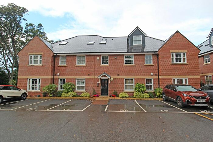 2 Bedroom Apartment To Rent In Grove Court, Worksop, S80