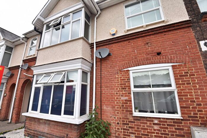 1 Bedroom Studio To Rent In High Town Road, Luton, Bedfordshire, LU2