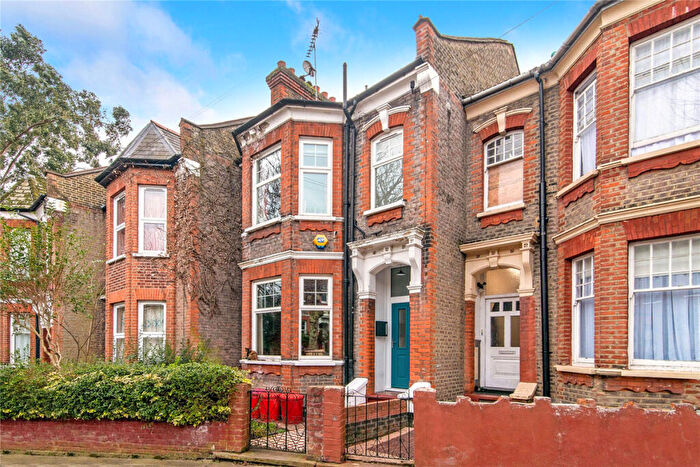 4 Bedroom Terraced House For Sale In Alcester Crescent, London, E5