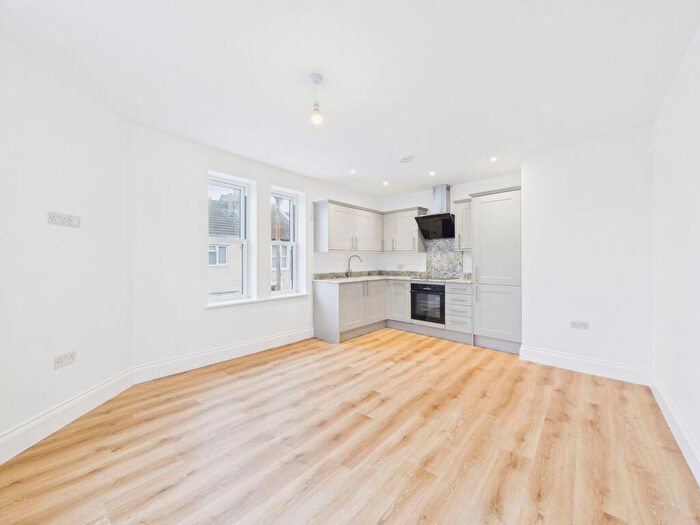 2 Bedroom Flat For Sale In Chessel Street, The Chessels, Bristol, BS3
