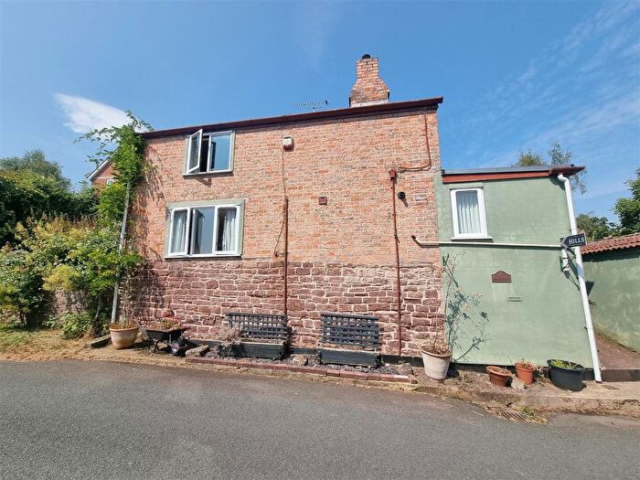 3 Bedroom Property To Rent In Church Road, Newnham, GL14
