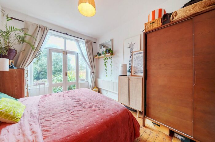 1 Bedroom Flat To Rent In Queens Avenue, London, N10
