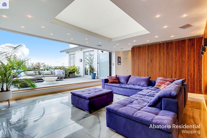 1 Bedroom Flat To Rent In Merganser Court, Star Place, London, E1W