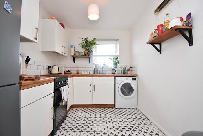 1 Bedroom Flat To Rent In Clive Road Belvedere, DA17