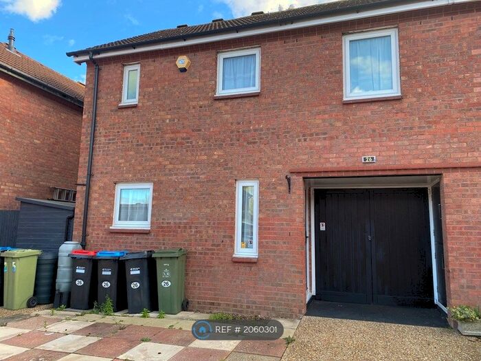 3 Bedroom Semi-Detached House To Rent In Cavenham, Milton Keynes, MK8