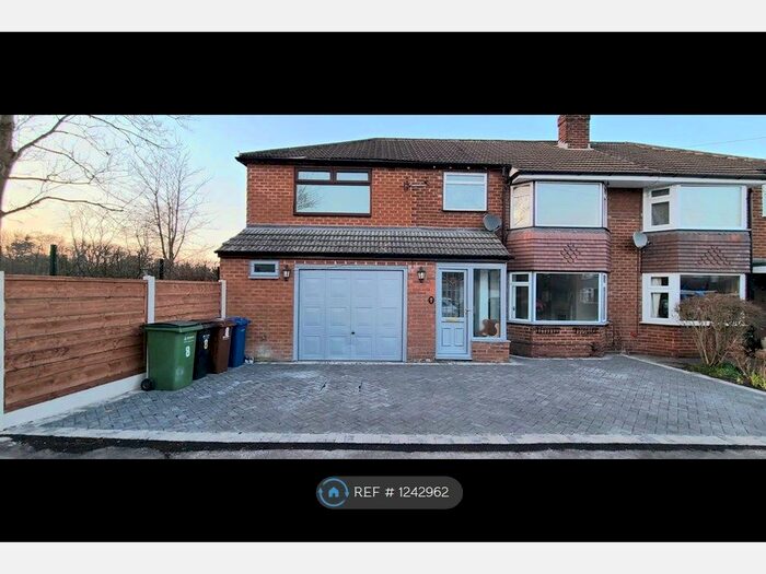 4 Bedroom Semi-Detached House To Rent In Rushside Road, Cheadle Hulme, Cheadle, SK8