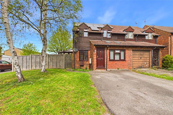 4 Bedroom Semi Detached House For Sale In Myton Walk, Theale, Reading, Berkshire, RG7