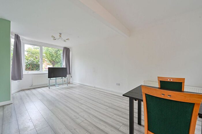 2 Bedroom Semi-detached House To Rent In Uxbridge Road, Feltham, Hounslow, Feltham, TW13