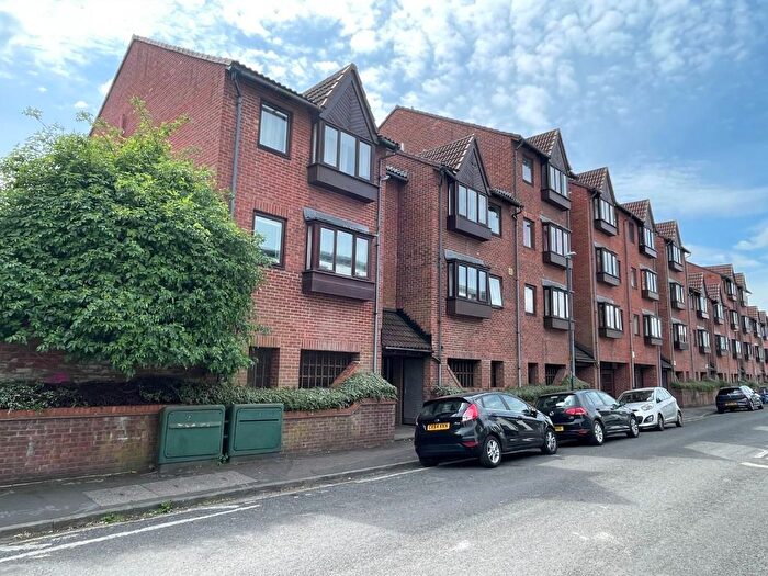 Studio To Rent In Victoria Avenue, Redfield, Bristol, BS5