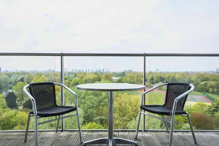 1 Bedroom Flat To Rent In Chelsea Bridge Wharf, Battersea, SW11