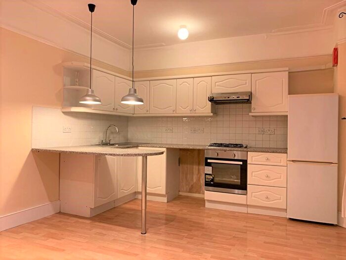 2 Bedroom Flat To Rent In Granville Road, London, N22