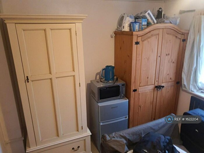 Studio To Rent In Warwick Way, Dartford, DA1